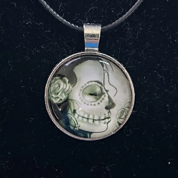 Sugar Skull pendants - Picture 3 of 6